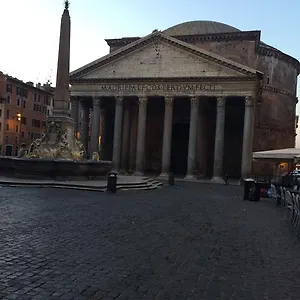 Casa Bella Pantheon ** Rome